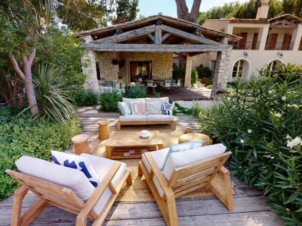 LaSource-SALON-DE-JARDIN
