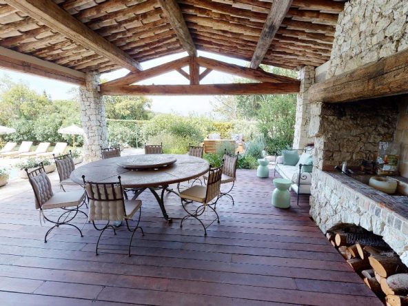 LaSource-TERRASSE-BBQ