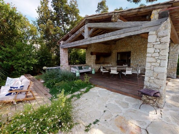 LaSource-TERRASSE-BBQ(1)