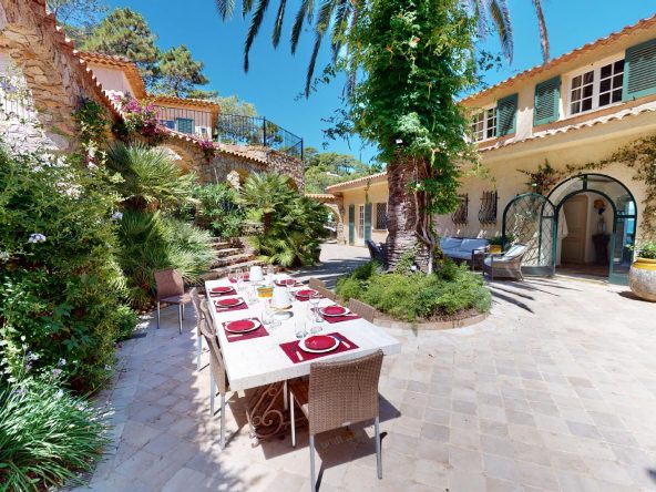 Sunbeach_Parcs-Patio(2)
